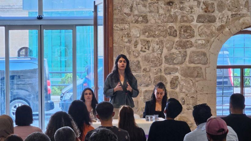 Sanatçılarla buluşma; sanatla barışa