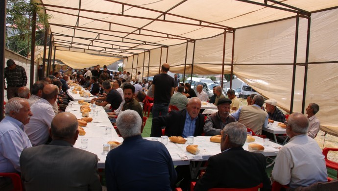 Şehit cenazeleri için taziyeler kuruldu